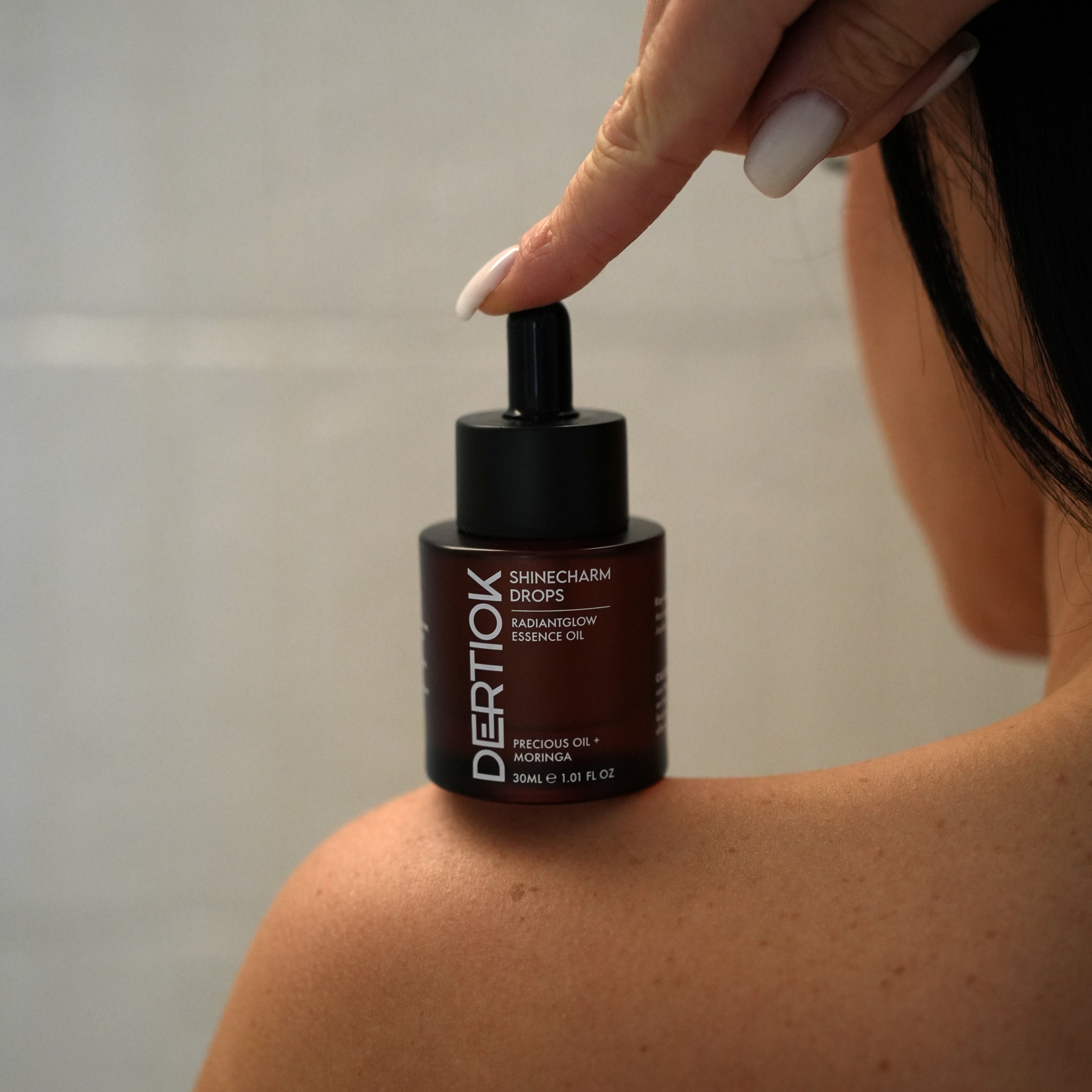 DERTIOK ShineCharm Drops Nährendes Gesichtsöl – Feuchtigkeit & Strahlkraft